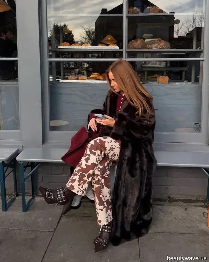 I never believed that animal print could appear classy and sophisticated, but these 7 outfits have completely changed my mind.