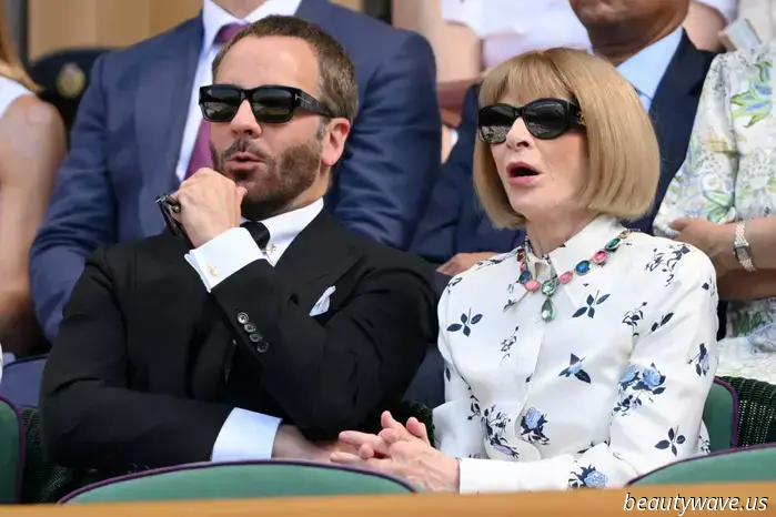 Anna Wintour ha abbandonato il suo iconico stile per un sorprendente abito a punta di goccia a Wimbledon