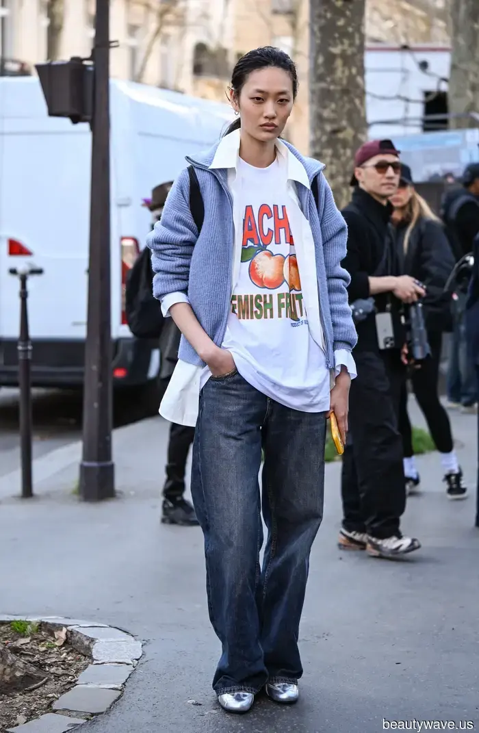 Tschüss, weiße T-Shirts&mdash;Modeleute sind überzeugt, dass dieser coolere Alternativlook besser zu Jeans passt.