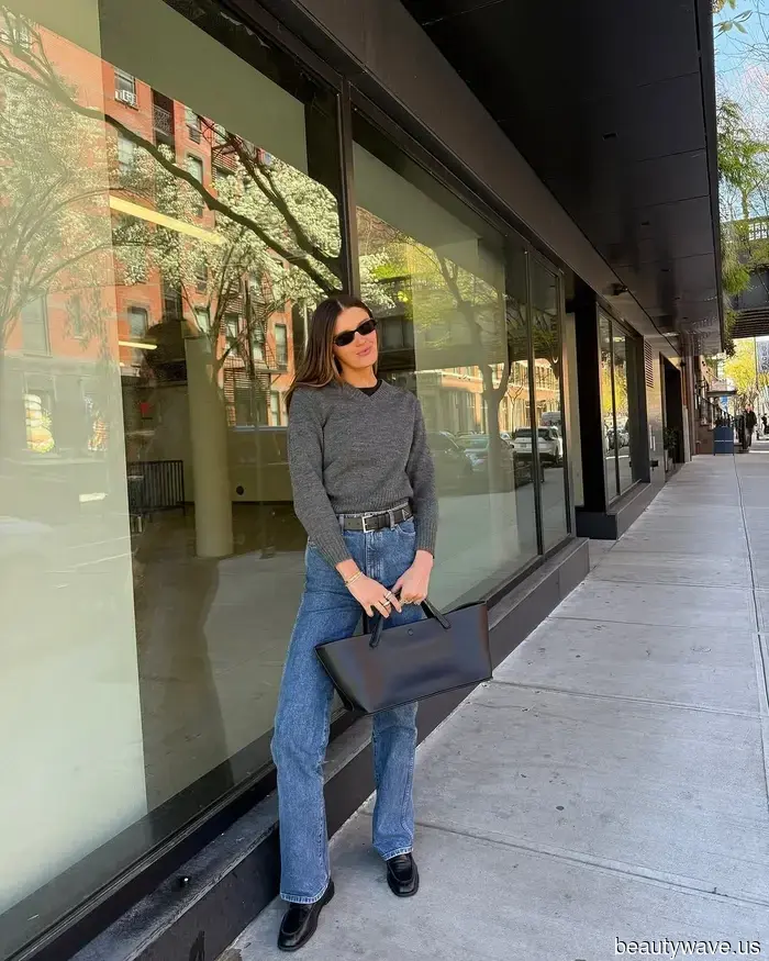 Not Ballet Flats, Not Sneakers—Everyone with Great Style is Currently Wearing These Shoes with Jeans.