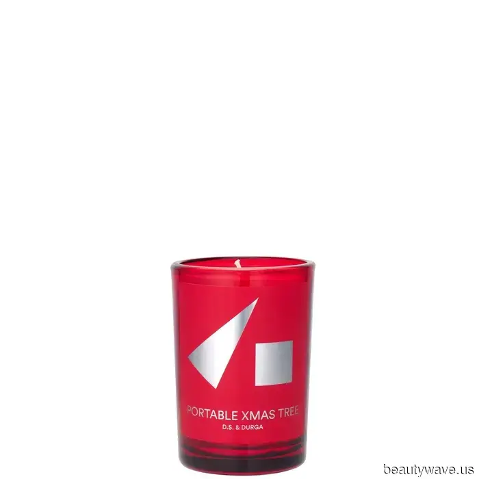 Моя рождественская елка может быть искусственной, но эти 9 свечей означают, что моя гостиная все еще пахнет праздничным лесом.