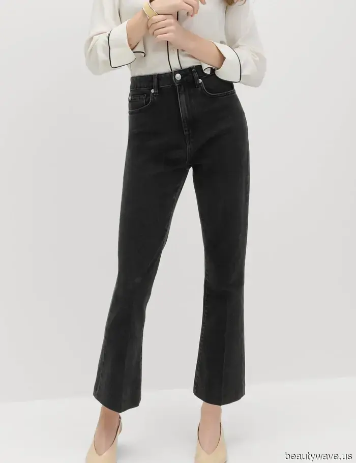 Cropped flared jeans are in style—this sophisticated shoe trend enhances their chic appeal.