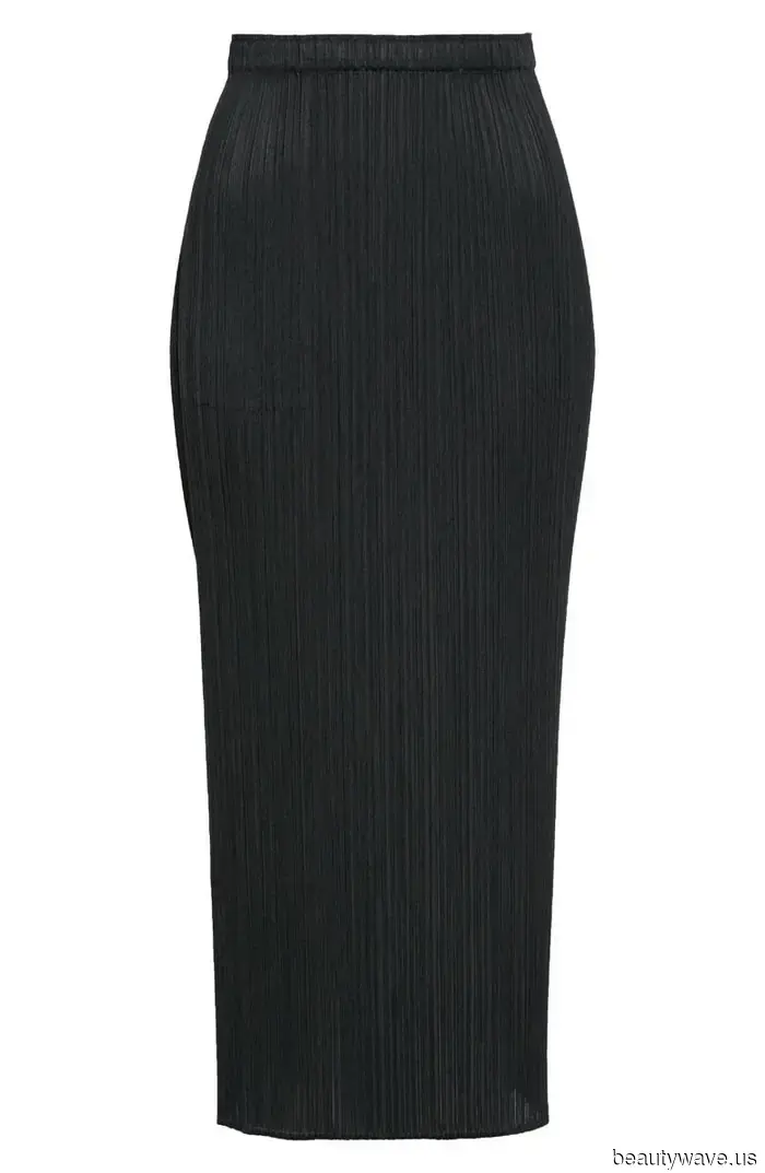 As a Gen Z Fashion Editor, here's the NYC-approved fall 2025 outfit trend I'm emulating to the fullest.