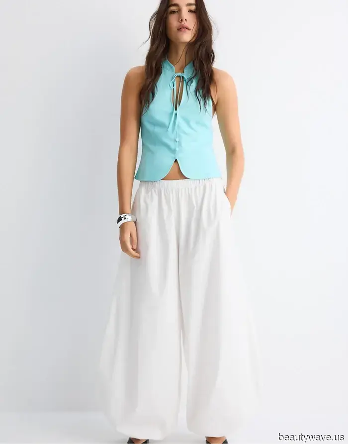 Chiamando tutti i minimalisti&mdash;Questo colore di pantaloni di tendenza è la cosa più chic che puoi indossare quest'estate