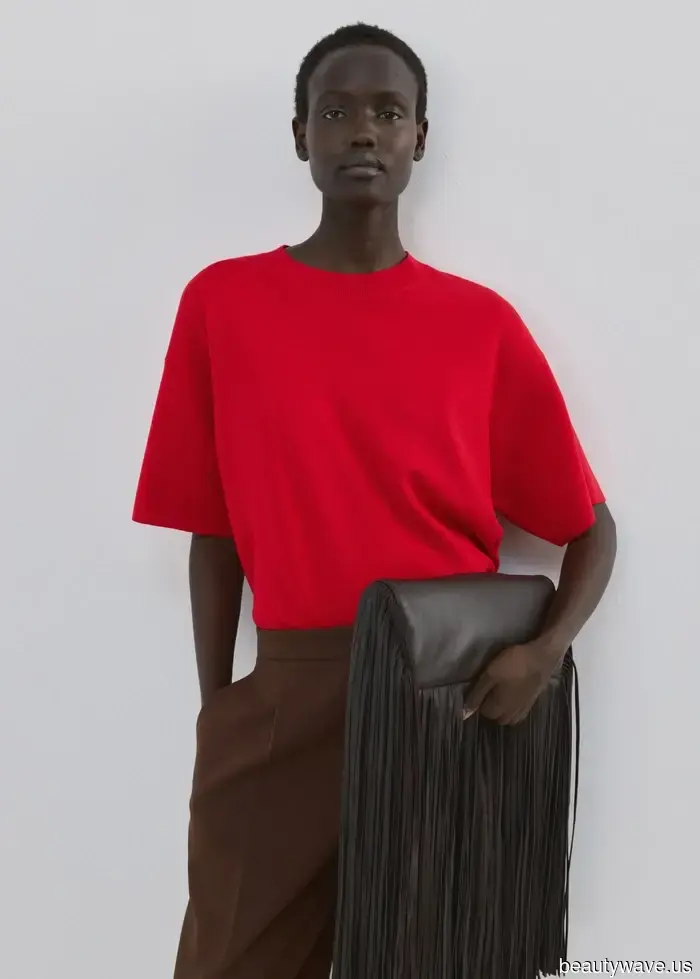 No, not flats: This spring 2026, it girls are currently pairing this shoe trend with jeans.