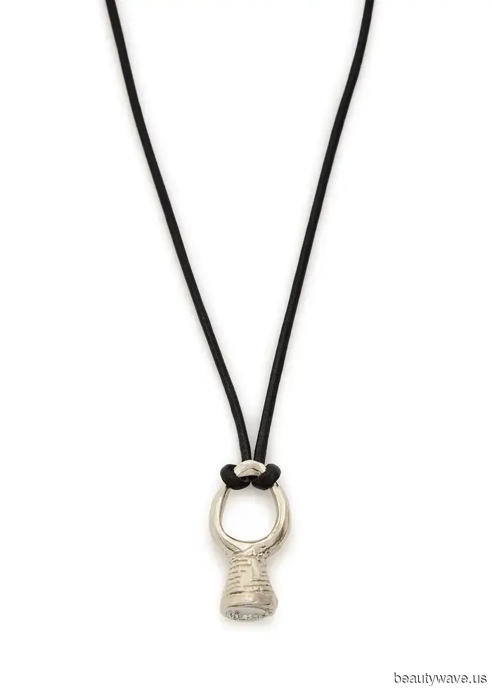 Von Mailand nach New York&mdash;"N&eacute;colletage" Styling wird diesen Frühling überall sein