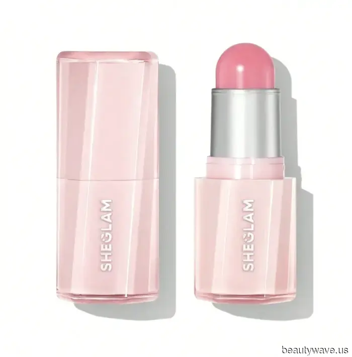 Radiant Skin! Glow! Enchanting Eyes! The Hottest Makeup Trends of Summer Are Heating Up