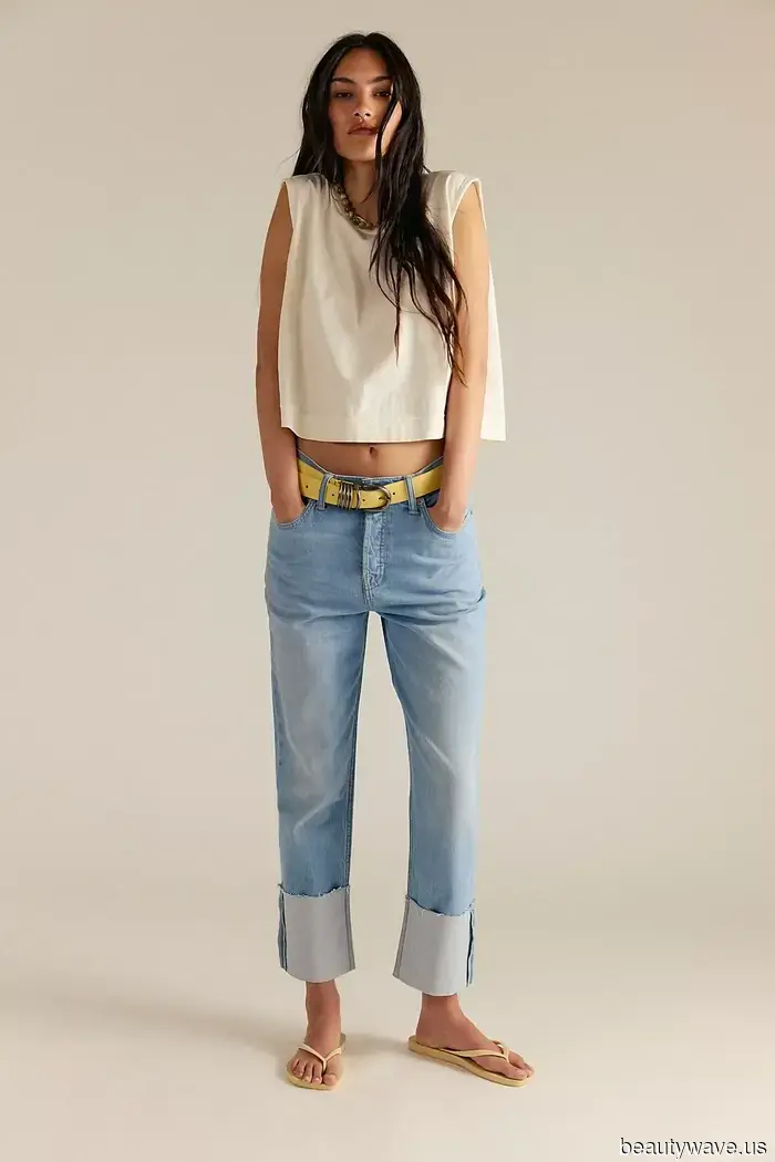 Believe It or Not, Your Most Stylish Designer Heels Pair Best with This Casual Jeans Trend.