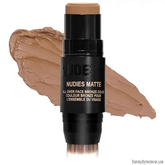 Questo Stick Bronzer Modellante per il Viso ha Silenziosamente Dominato il Red Carpet dei Golden Globes