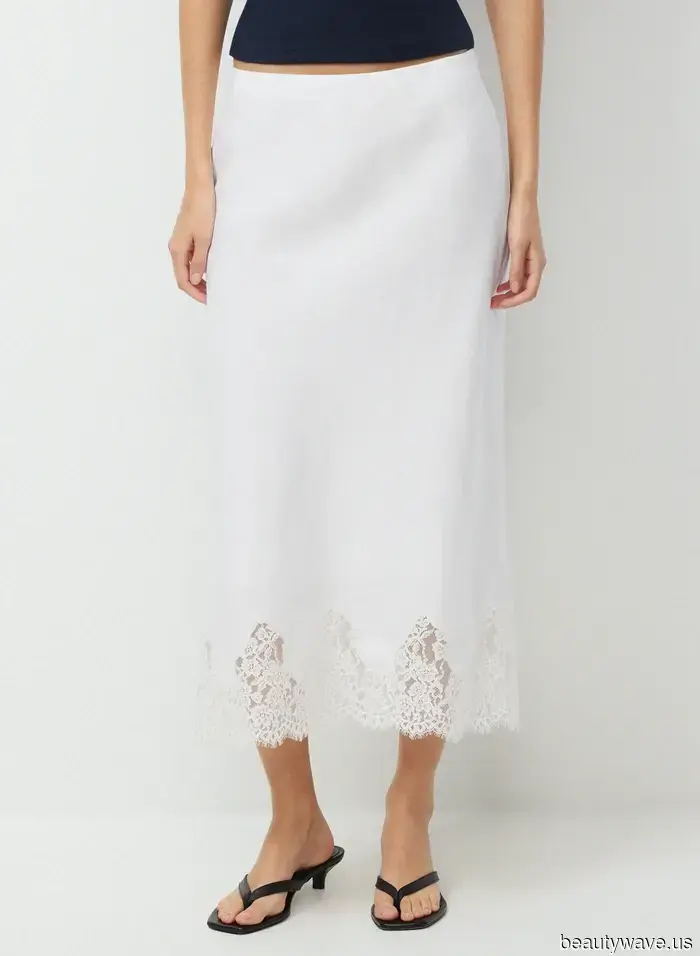 Fashionable individuals understand that a monochrome outfit is the simplest method to appear stylish and feel great.