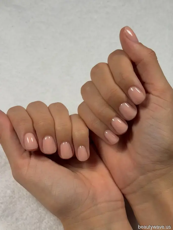 Non proprio estate, non proprio autunno&mdash;Questi sono i 6 colori di smalto più chic di settembre da provare