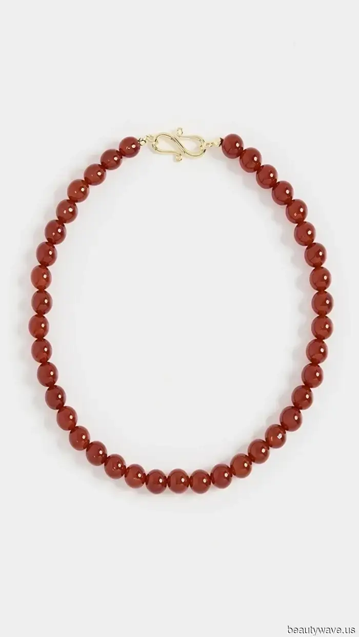 As a discerning shopper, I can confidently say that these 30 Cyber Monday selections from Shopbop have earned my endorsement.