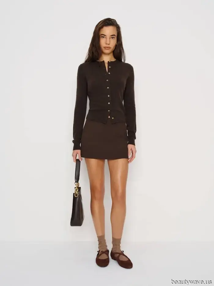 No puedo superar estos elegantes artículos de Reformation que están temporalmente rebajados por el Cyber Monday.