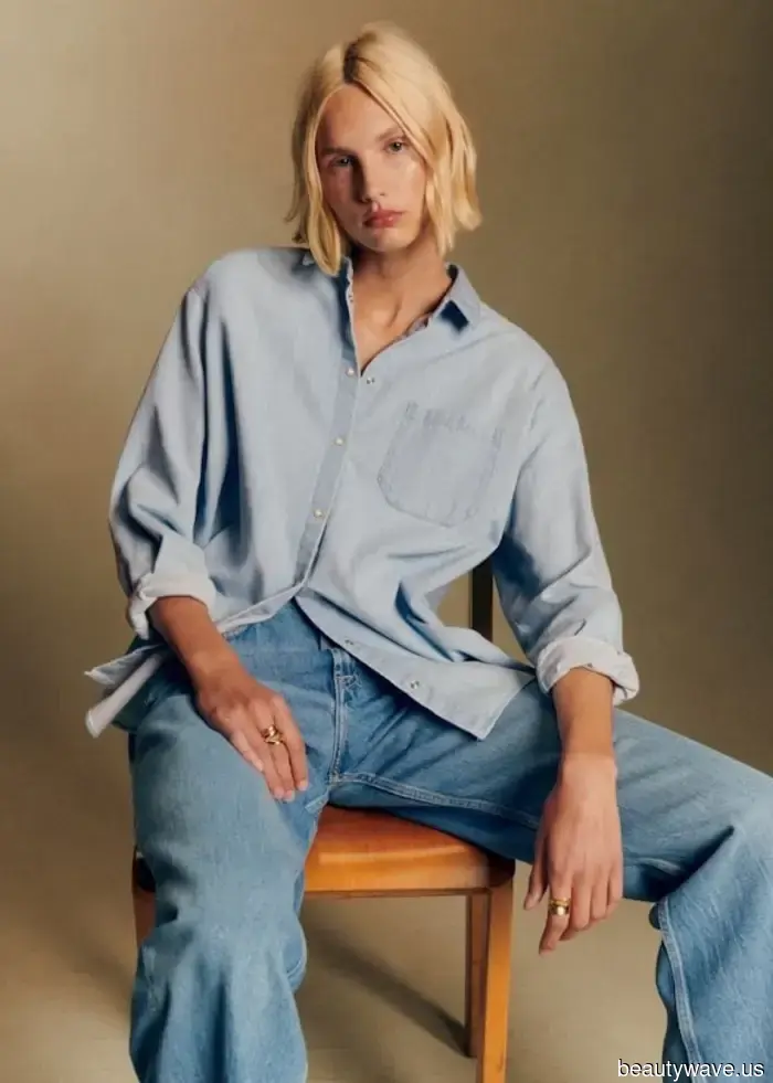 Styling Light-Wash Denim for Spring, as Suggested by Style Influencers