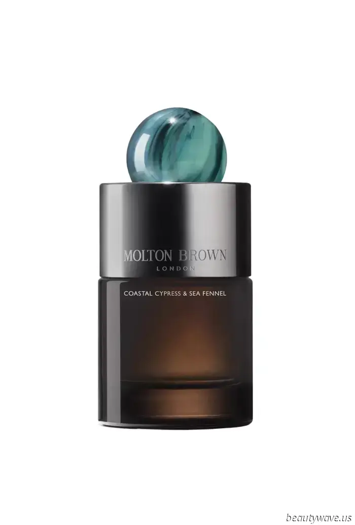 The Summer Fragrance Notes That Capture the Essence of a Vacation in a Bottle