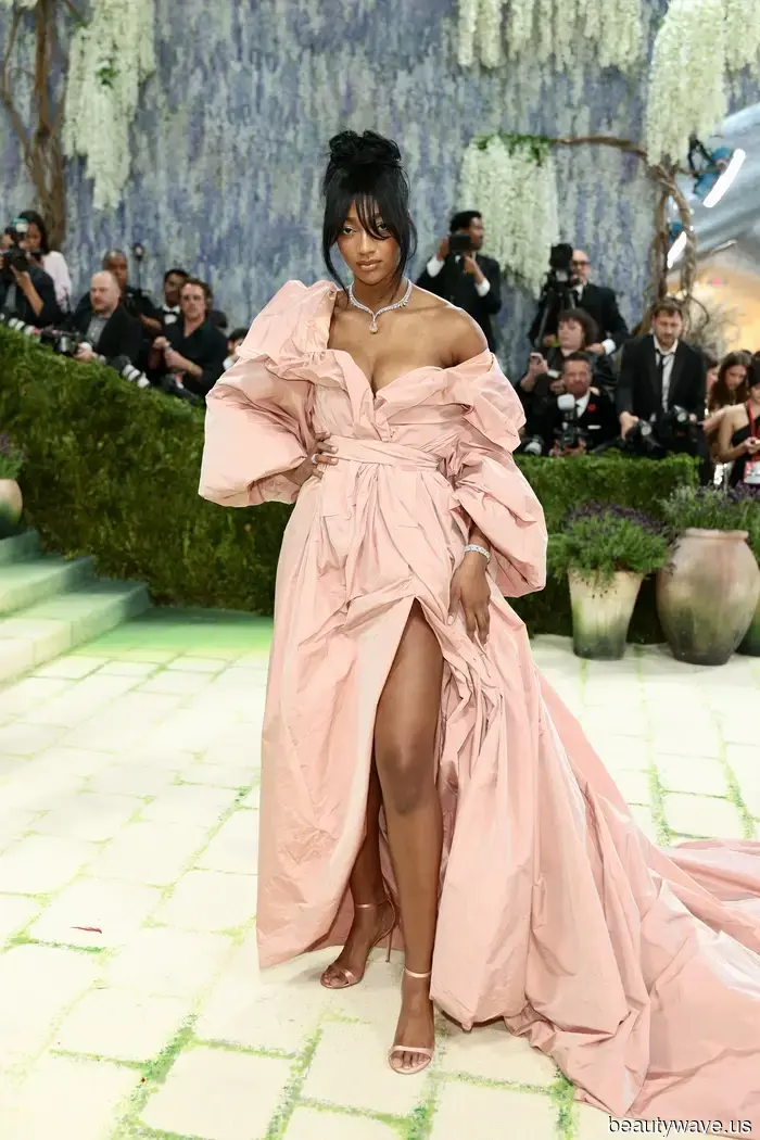The 2026 Met Gala Red Carpet Outfits That Took Our Breath Away