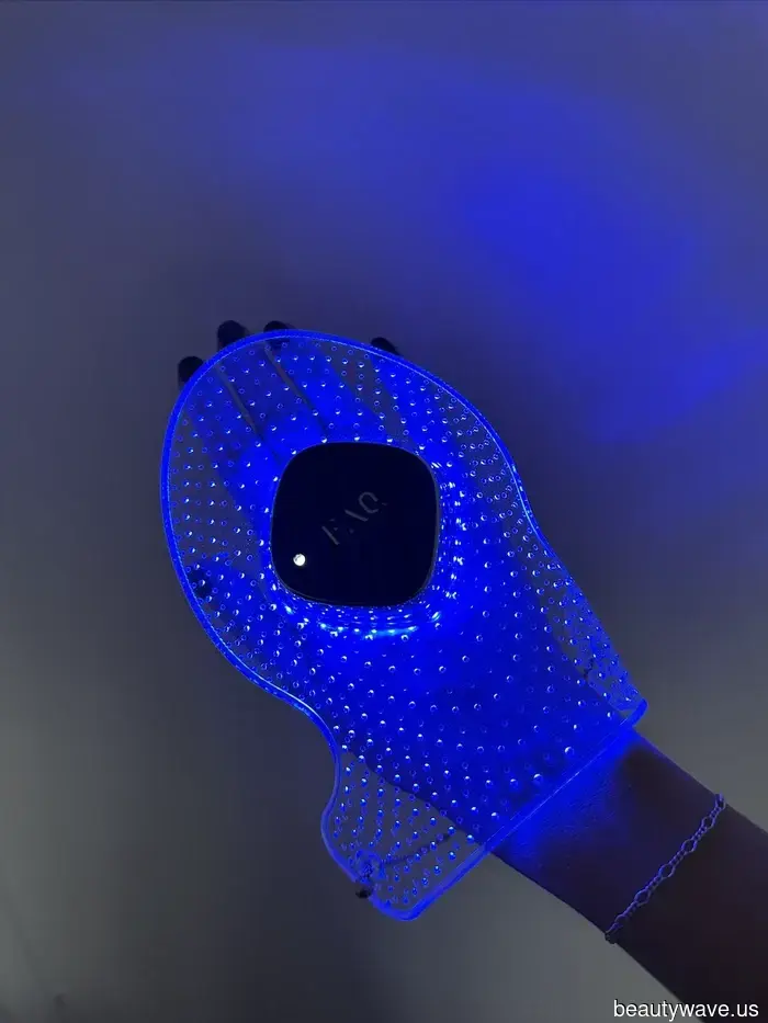 Vogliamo mani più lisce e ringiovanite&mdash;Queste maschere per le mani LED hanno cambiato le regole del gioco