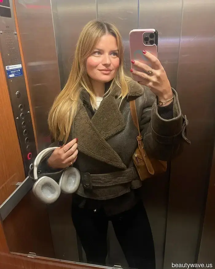 I'm currently focused on stylish yet comfortable outfits—here are five chic looks featuring leggings that perfectly match the vibe.