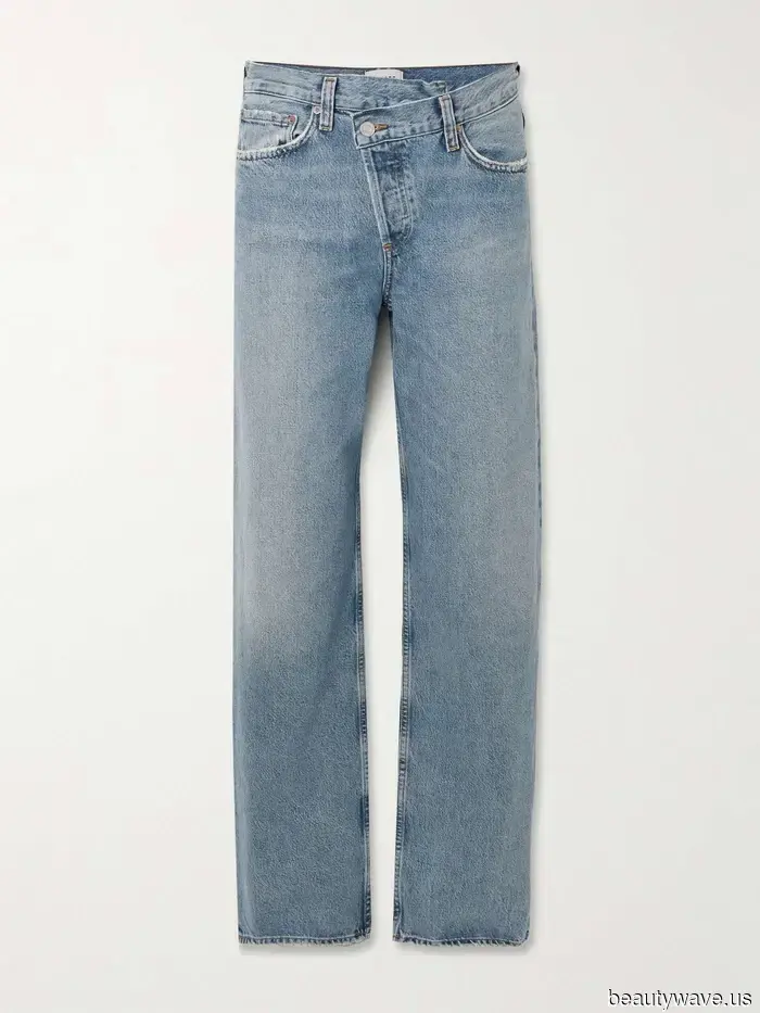 It's a fact: Every fashionable It Girl already possesses a pair of these iconic jeans.