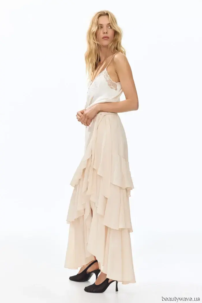 The Most Fashionable Women Over 50 Will Embrace These 5 Spring Fashion Trends in 2026