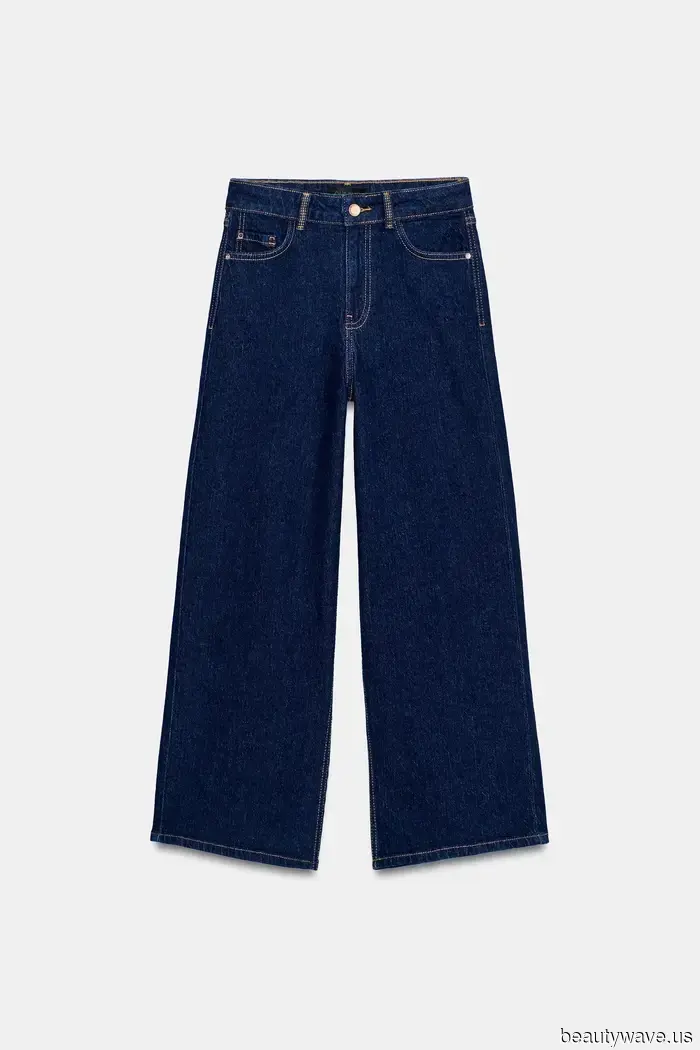 Rather than trainers and loafers, the French consistently opt for this stylish shoe trend paired with cropped jeans.