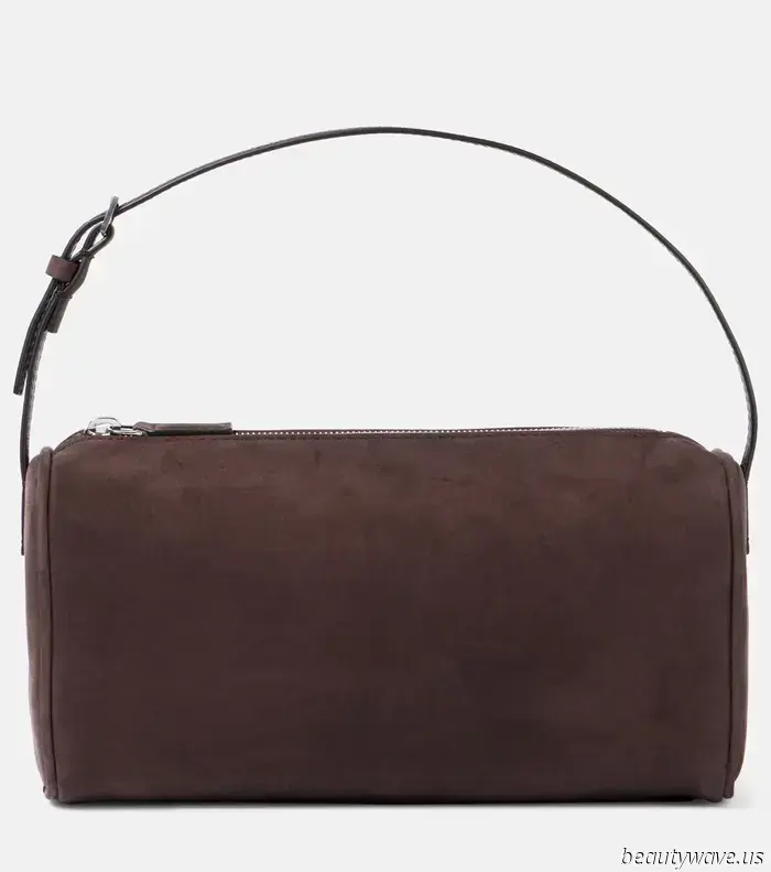 Since the Margaux is currently unavailable, this is the Row bag we're opting for instead.