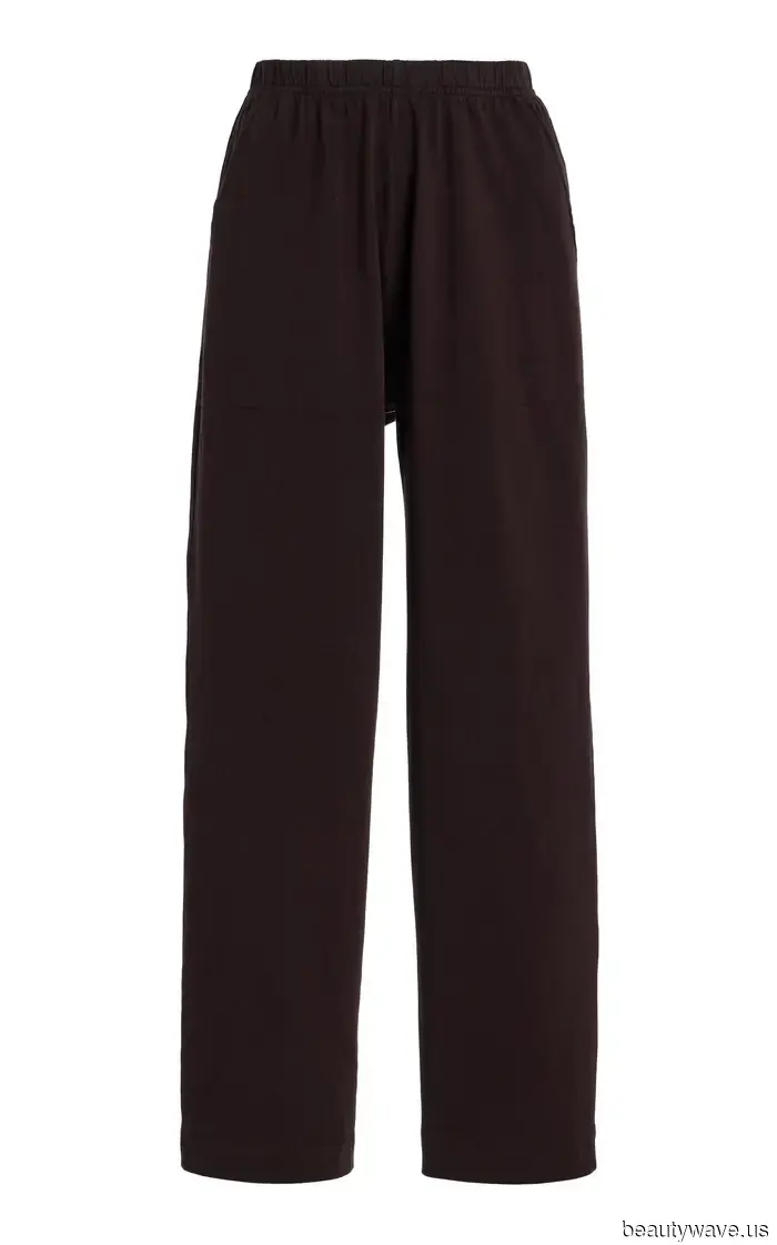 I Finally Managed to Get the Pants That Every Trendy New Yorker Wears Instead of Jeans.