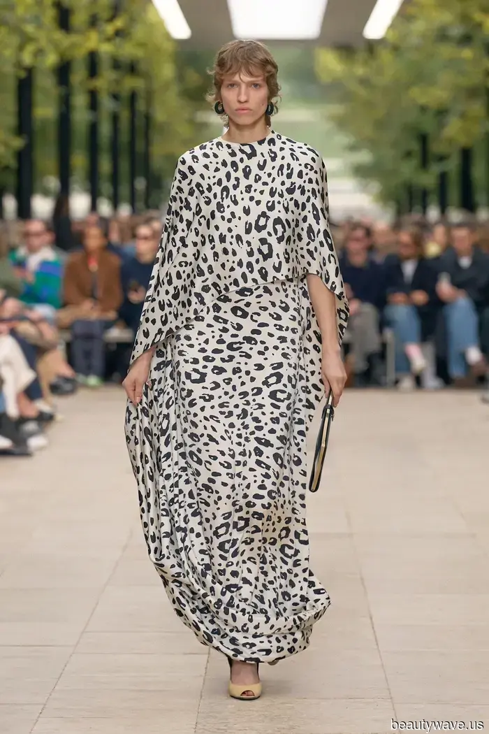 Sono una stilista e questa è l'unica tendenza della passerella che indosserò e con cui farò styling per tutta l'estate.