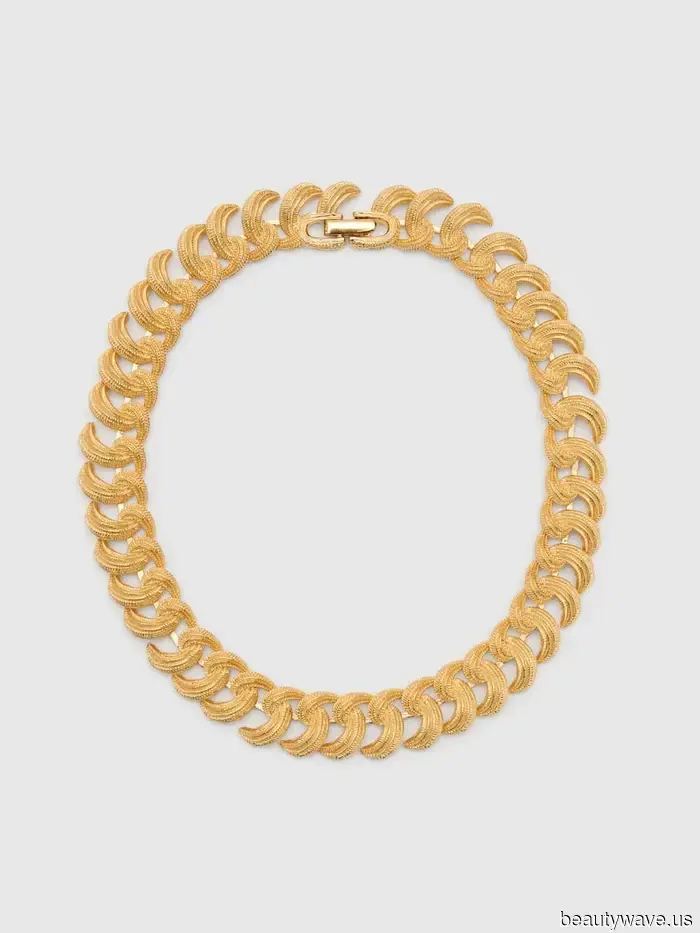 Reformation has just introduced a new jewelry line—here's what I anticipate will sell out first.