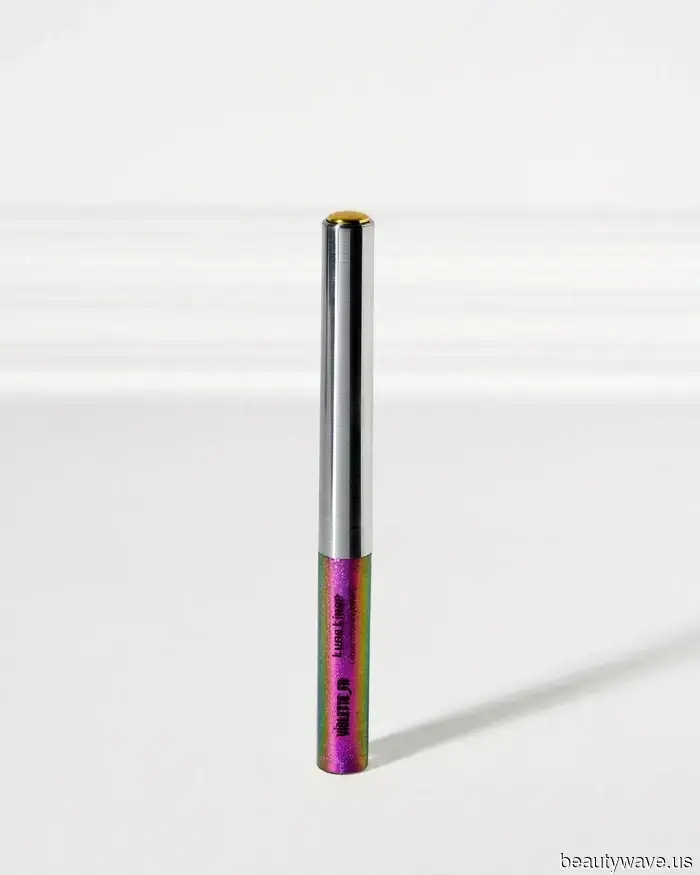 Zara Larssons Tour-Make-up ist überall auf meinem FYP&mdash;14 Produkte, um ihren extraterrestrischen Sirenenglanz nachzuschaffen.