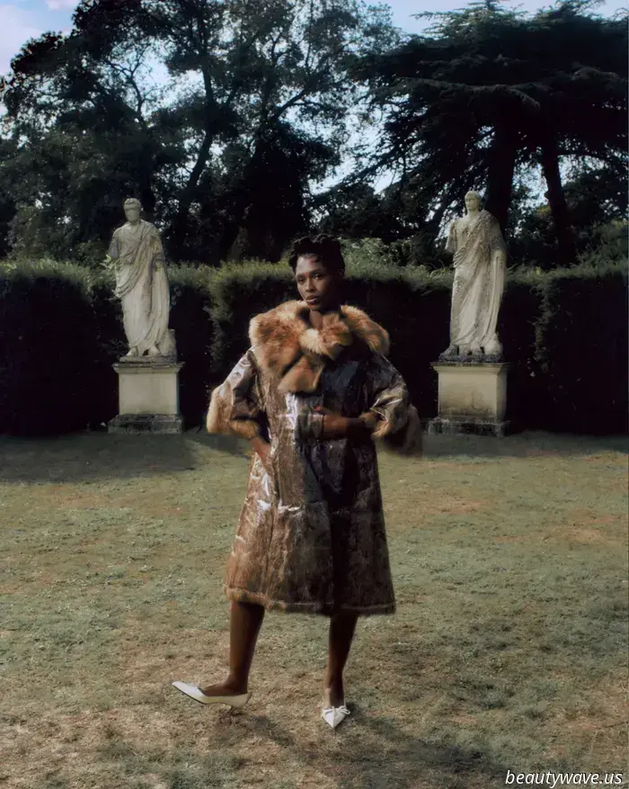 Jodie Turner-Smith si riscopre ancora e ancora e ancora