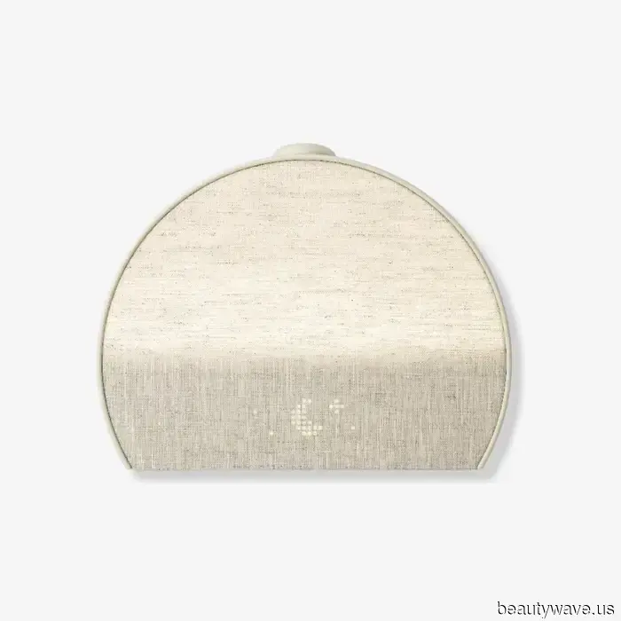 I reside in the Midwest and dislike the yearly time change—these 14 beauty and wellness products help me cope.