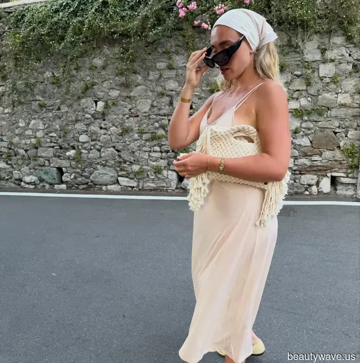 Desde pañuelos de seda hasta gorras de ganchillo, estos son los accesorios para el cabello de verano que las chicas it no pueden dejar de usar.