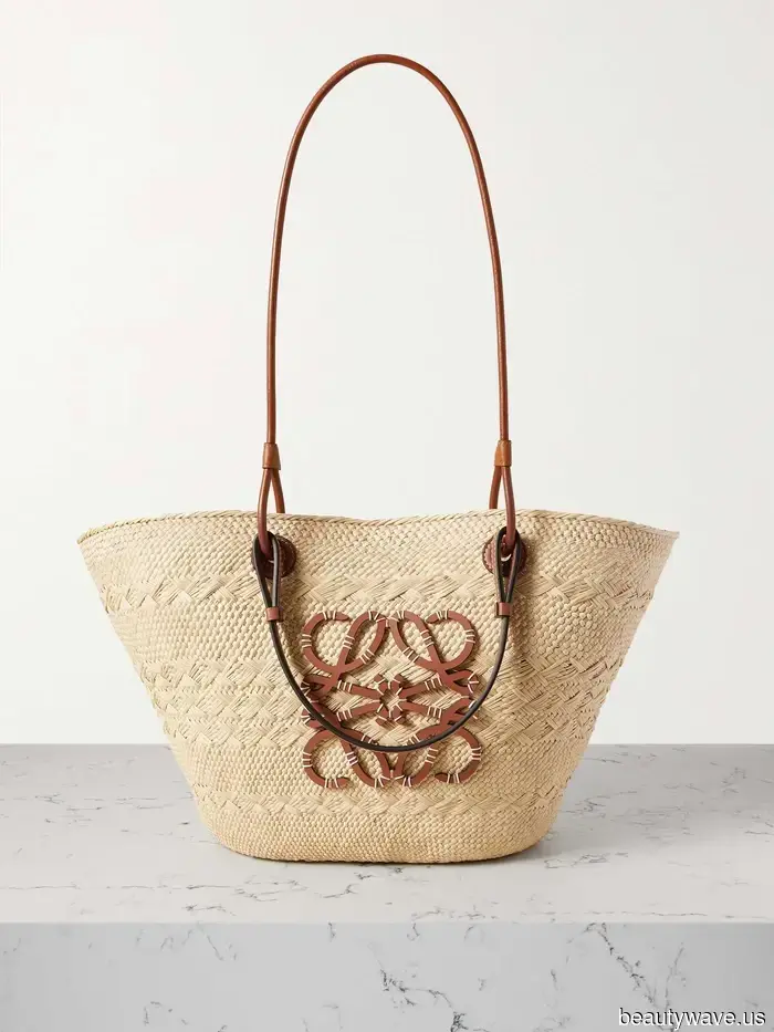 7 Celebrity Outfits That Show You Can Stay Stylish Even in the Heat