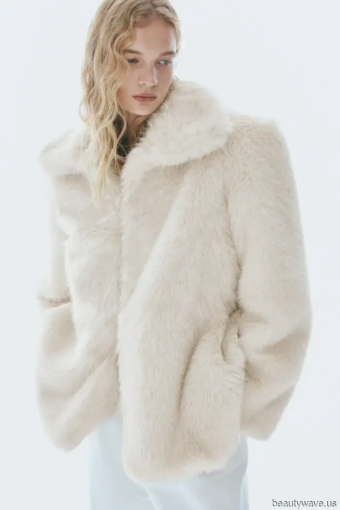 If French women are sporting jeans in 2026, it's likely in conjunction with one of these stylish trends.