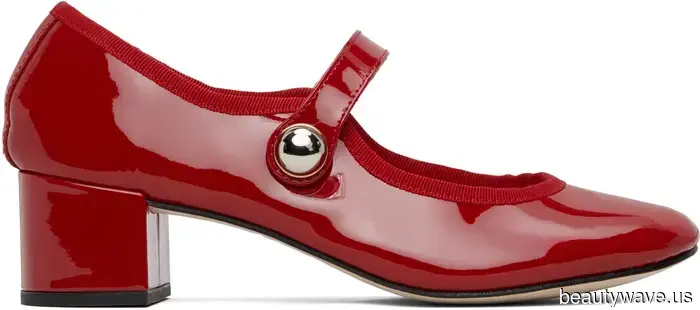 Schwarze Absätze sind in Ordnung, aber Modeleute wissen, dass diese Schuhfarbe mit jedem Kleiderschrank-Essential viel schicker aussieht.