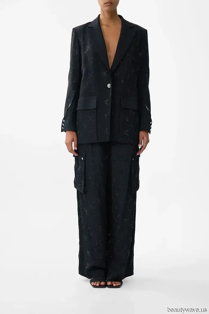 As a Gen Z Fashion Editor, I believe these 9 timeless items are key to creating a workwear capsule wardrobe.