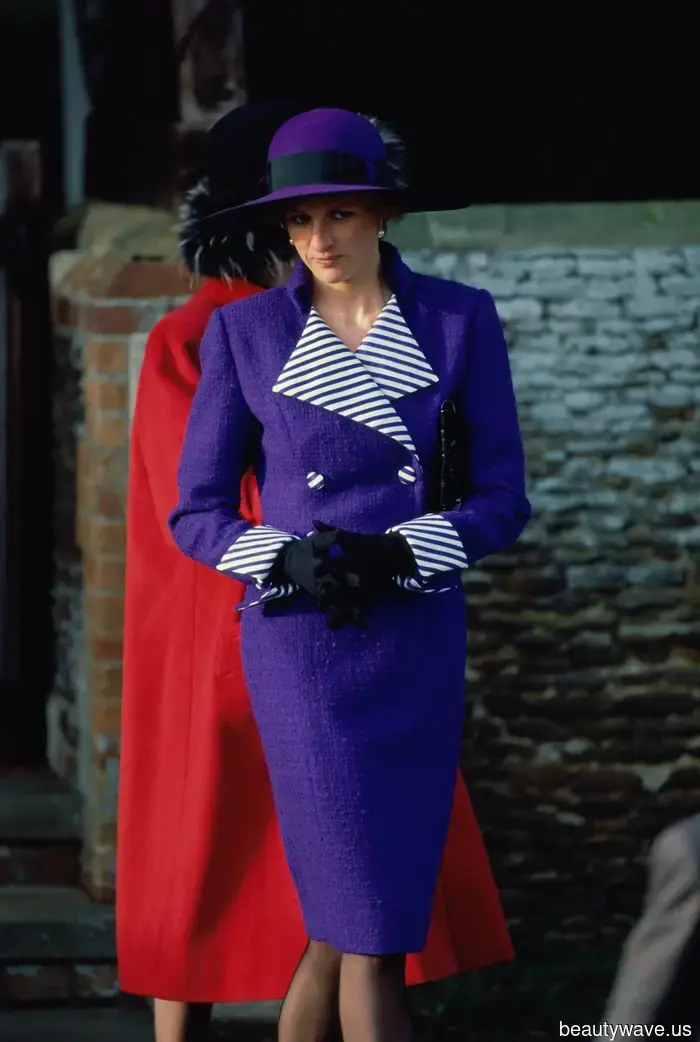 Los 3 trajes de Navidad más populares de la Princesa Diana