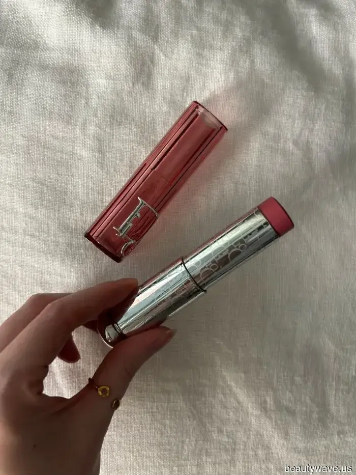 Espera, acabo de descubrir cómo hacer el maquillaje de verano más fácil y con un aspecto más natural.