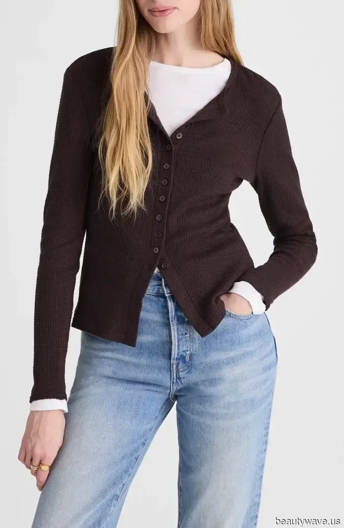 15 Essentials Every Fashionable Woman Understands to Refresh at the Start of the Year