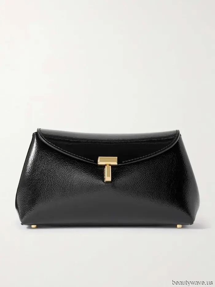 As a Fashion Editor residing in Paris, here are five stylish outfits I've noticed Parisians wearing this December.