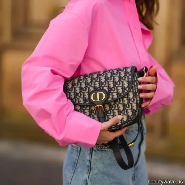 9 Bolsos Clásicos de Dior que la Gente de Moda, Reales y Celebridades Nunca Dejarán de Llevar