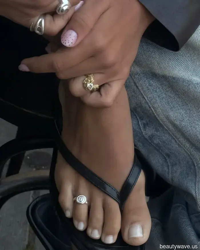 The Eerie Jewelry Trend That Influencers Are Reviving.