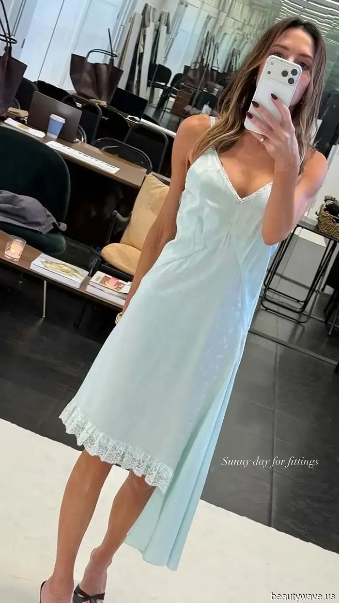 Fermare i Neutrali&mdash;Questa è la tendenza di colore chic che le ragazze it indossano invece questa primavera