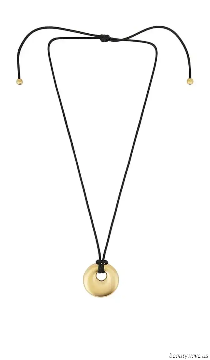 Out of the blue, everyone in the fashion world is sporting this jewelry trend—I recently discovered the most stylish option for less than $100.