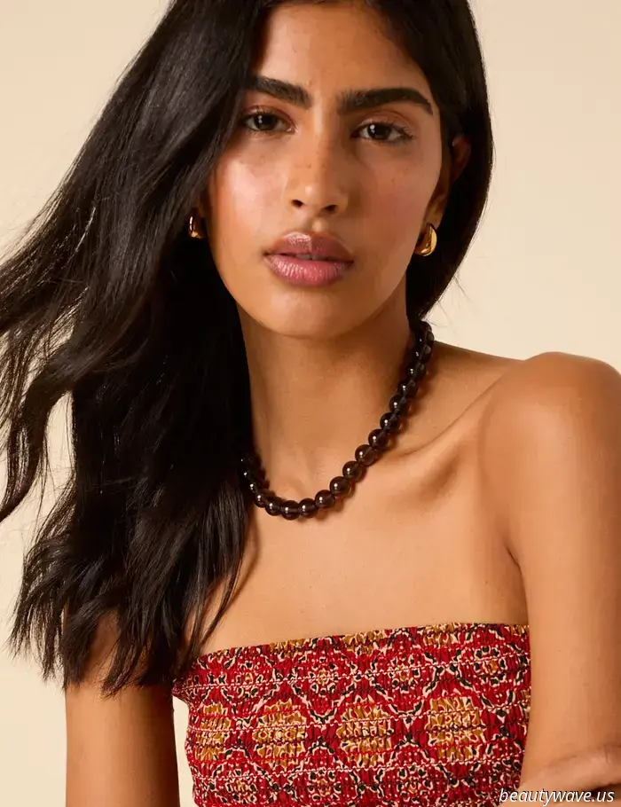 Guarda bene: ogni ragazza alla moda indossa questo trend di gioielli.