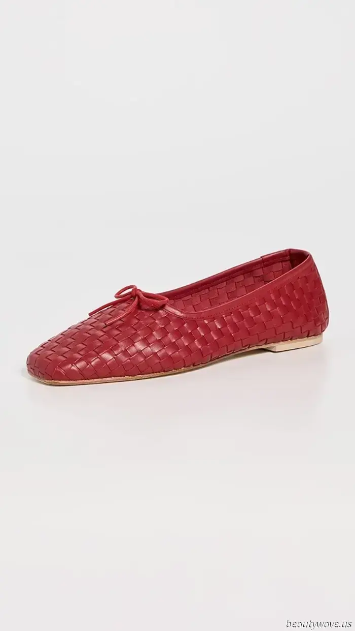 Sophisticated Dressers in Manhattan Are Swapping Suede Flats for This Similarly Luxurious Trend.