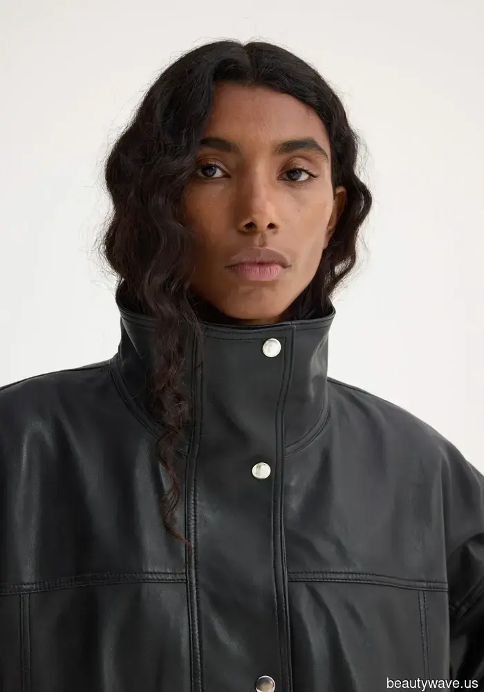 Fashion Experts Agree: This Winter Boot Style Pairs Well with Jeans, Skirts, and Leggings