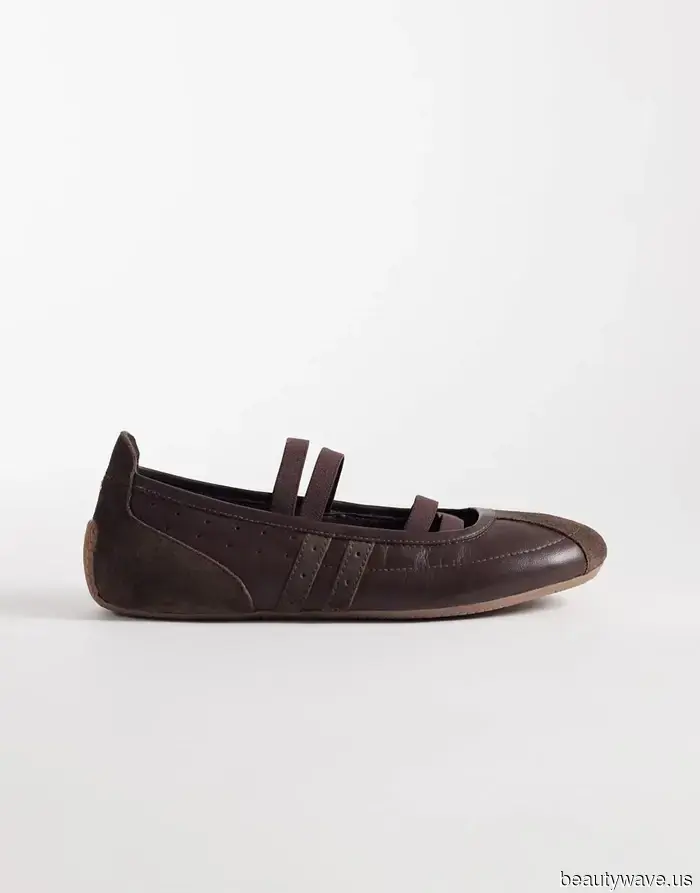 French Women Have a Hidden Affection for Sneakers—5 Summer Trends They’re Now Frequently Embracing