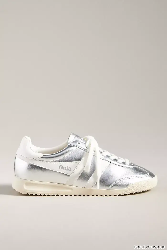 Queste sono le tendenze delle sneaker che le mamme alla moda di New York indossano per il drop-off, Butterfield Market e Tracy Anderson.